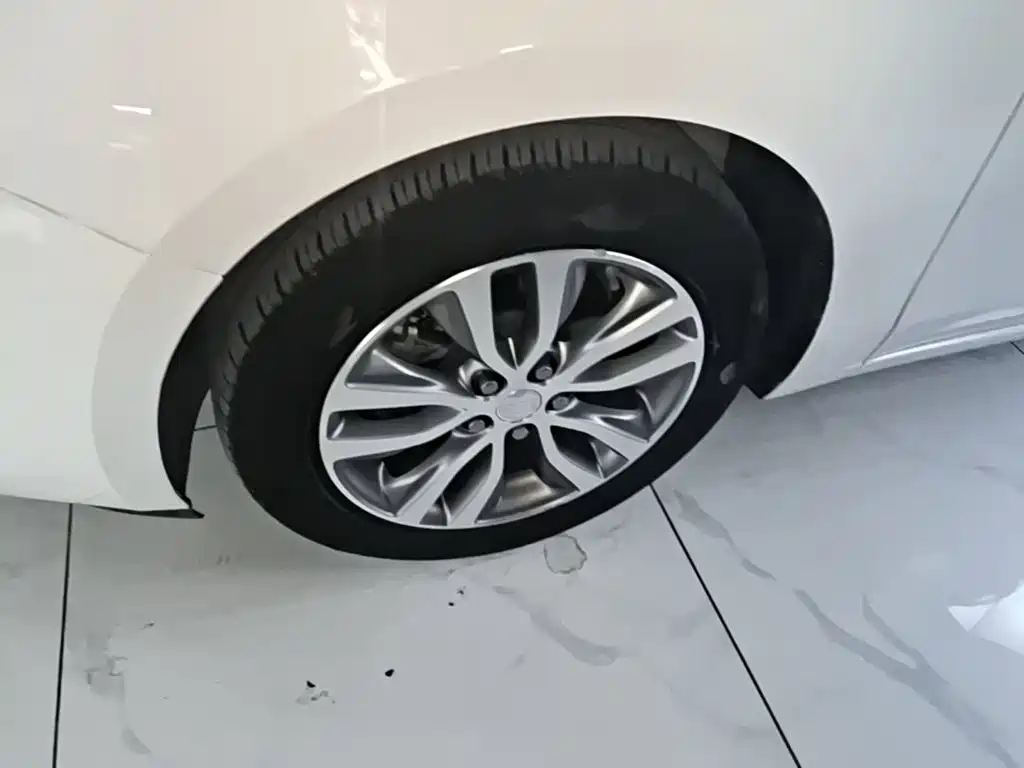 Buick Excelle — миниатюра 23
