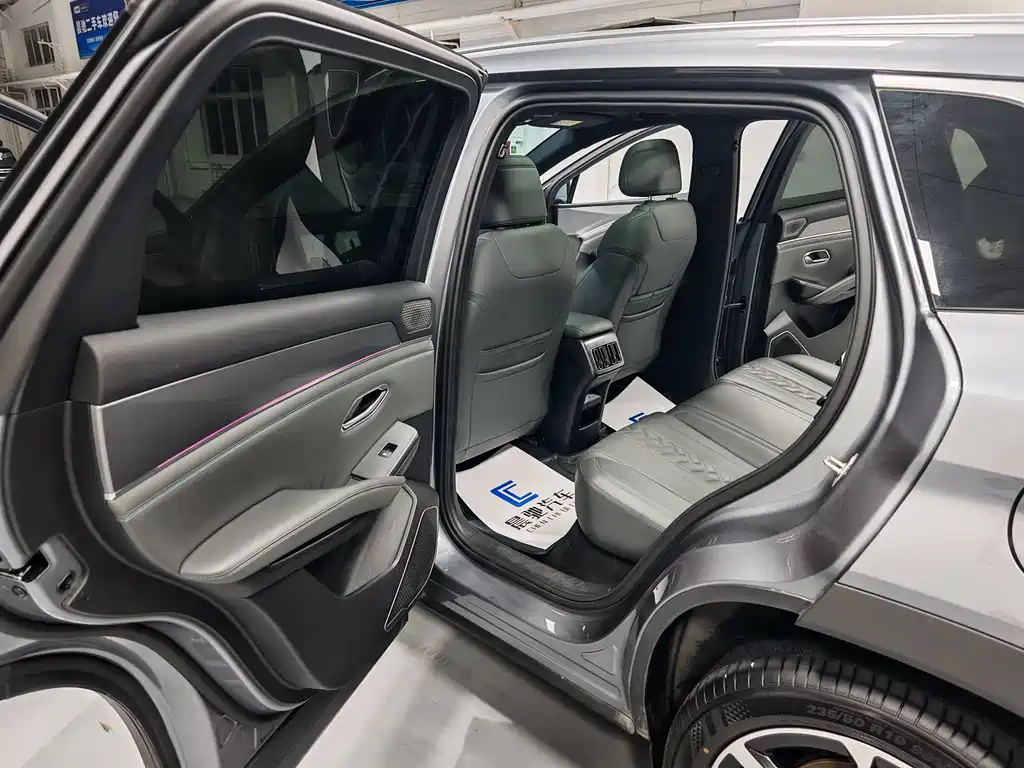BYD L DM-i — миниатюра 10