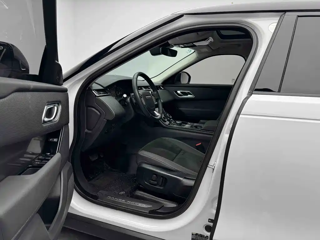 Land Rover Velar — миниатюра 7