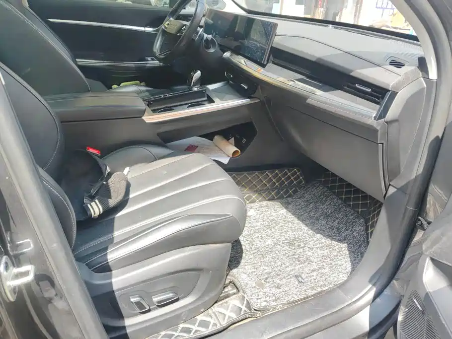 Roewe RX5 eMAX — миниатюра 8