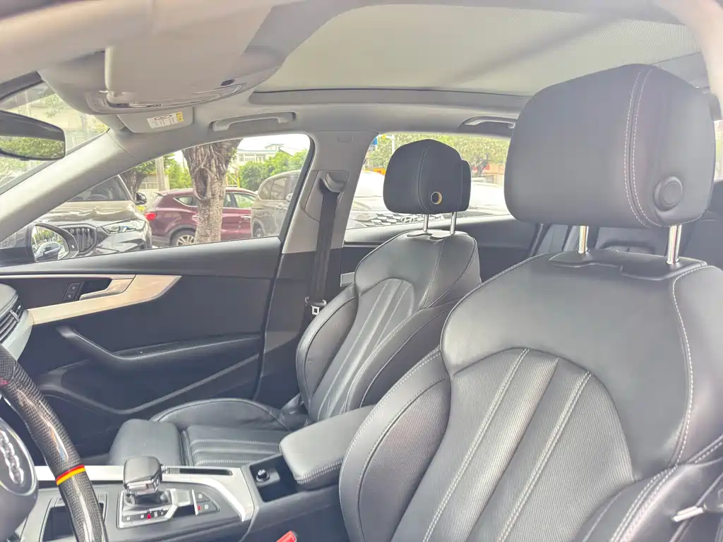 Audi A4L — миниатюра 10