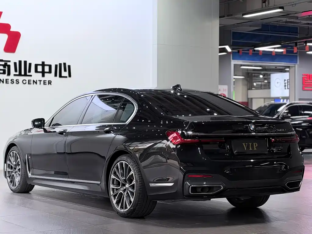BMW 7 Series — миниатюра 6