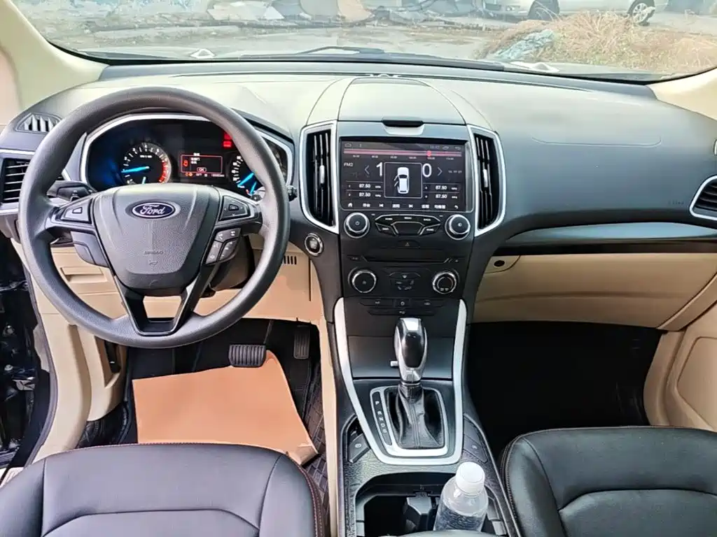 Ford Edge — миниатюра 10