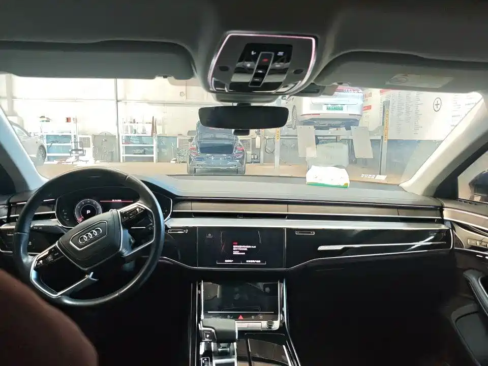 Audi A8 — миниатюра 6