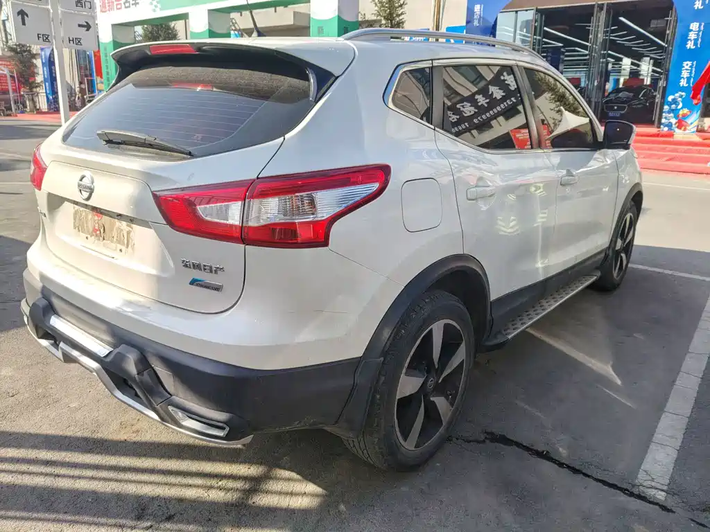 Nissan Qashqai — миниатюра 9