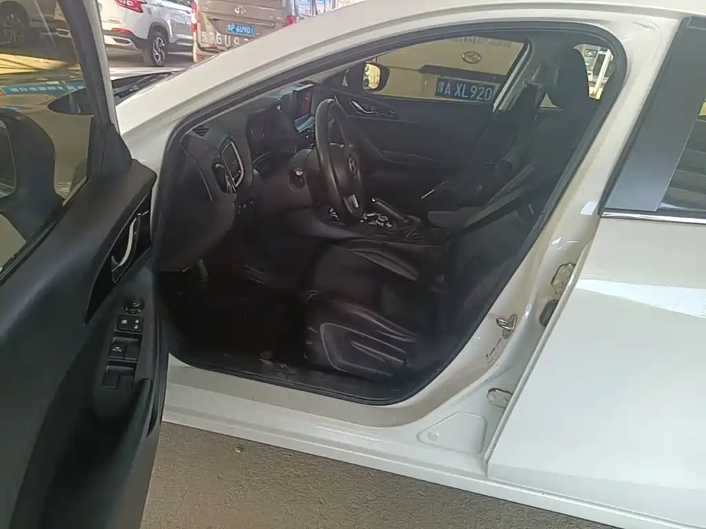 Mazda 3 Axela — миниатюра 15