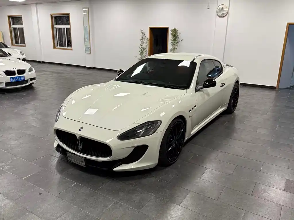 Maserati GranTurismo 2012