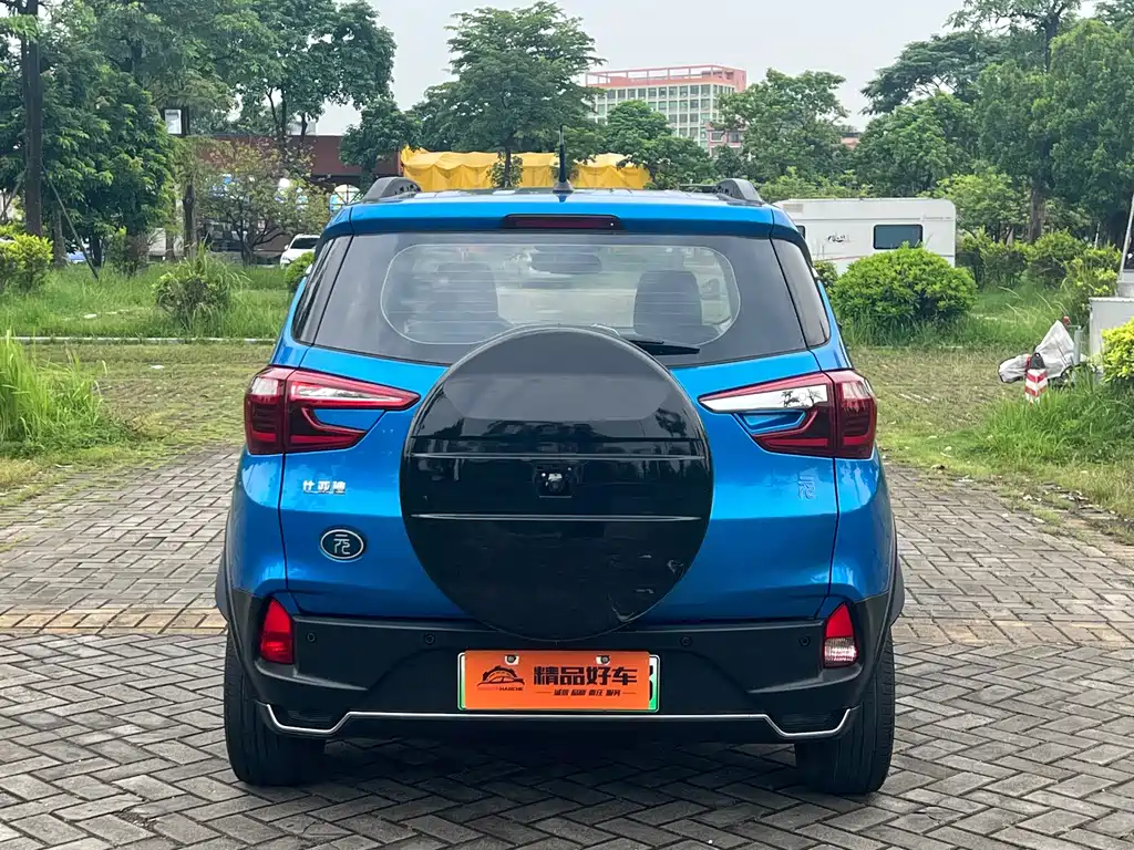 BYD Yuan EV — миниатюра 16