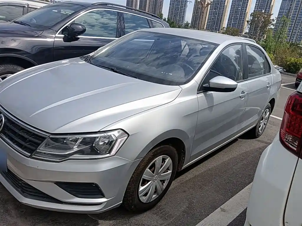 Купить Volkswagen Jetta