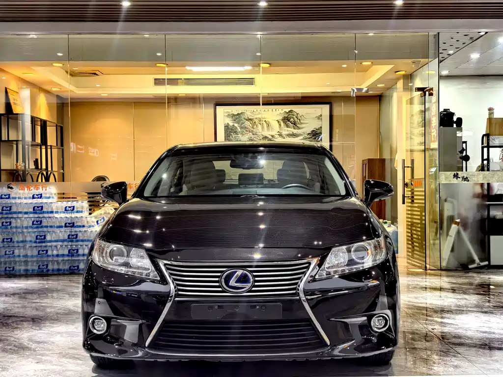 Lexus ES — миниатюра 2