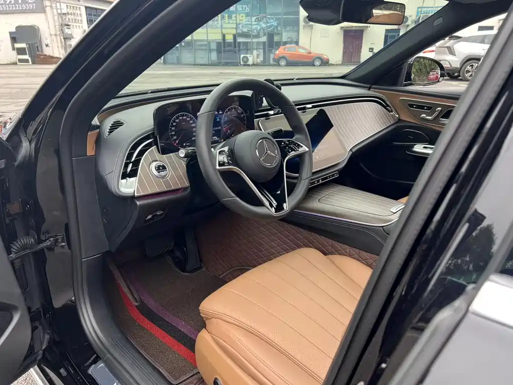 Mercedes-Benz E-Class — миниатюра 4