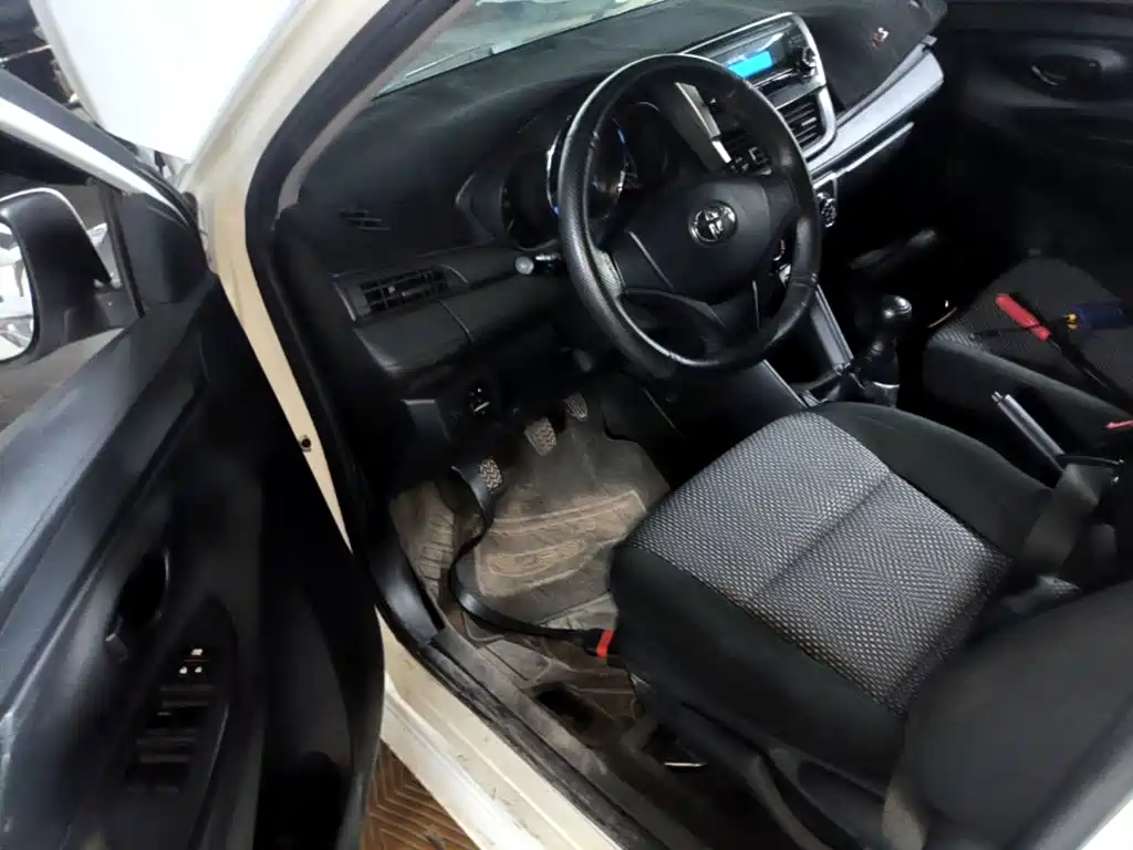 Toyota Vios FS — миниатюра 16