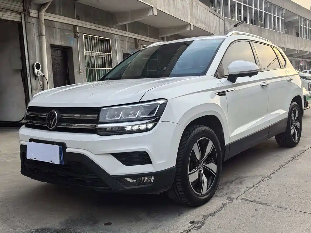Volkswagen Tharu