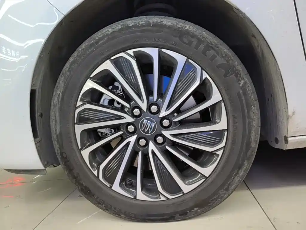 Buick GL8 Hybrid — миниатюра 23