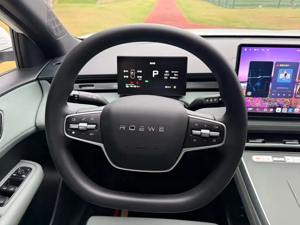 Roewe Young Wai D6 — миниатюра 18