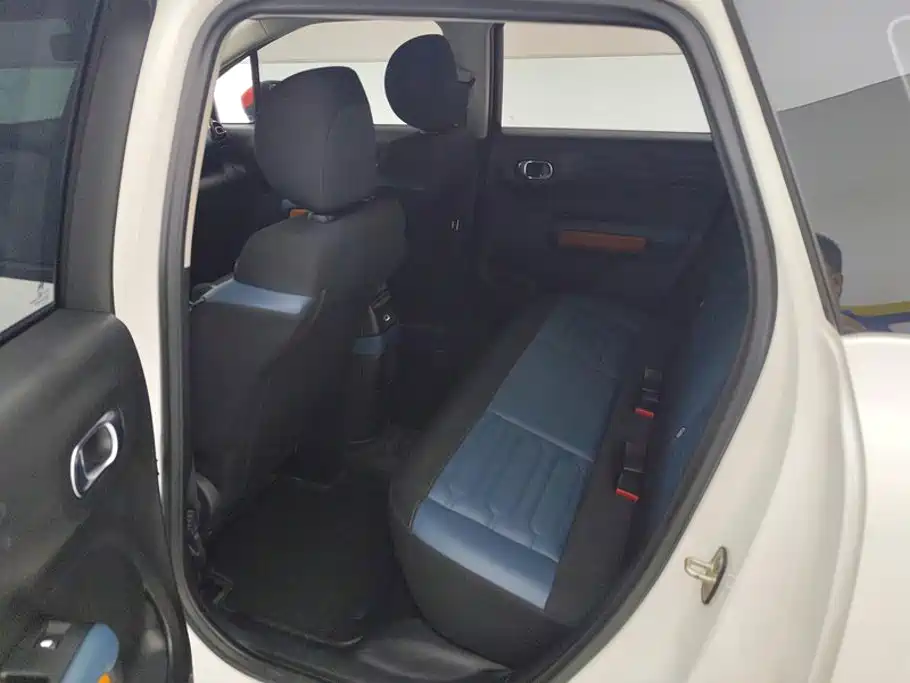 Citroen C4 Aircross — миниатюра 11