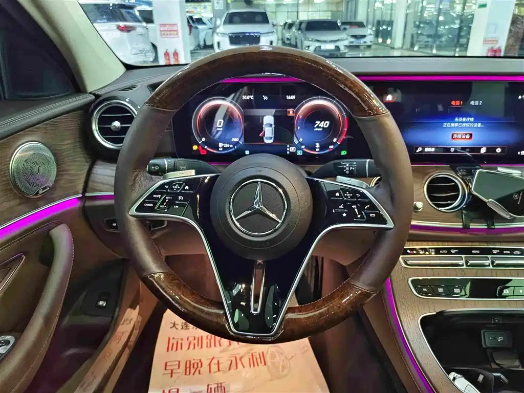 Mercedes-Benz E-Class — миниатюра 8