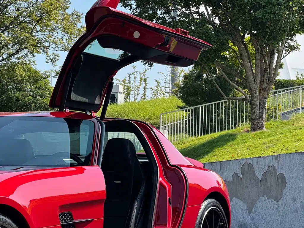 Mercedes-Benz SLS AMG — миниатюра 3