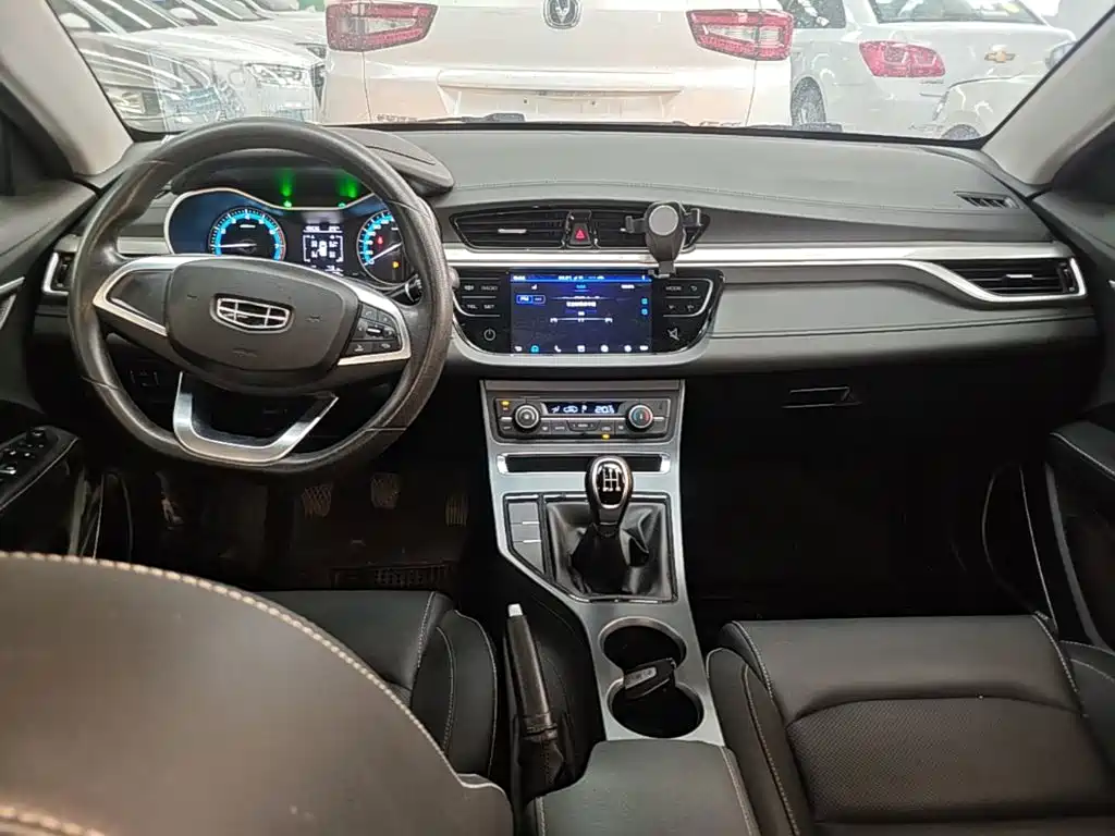 Geely Emgrand — миниатюра 10