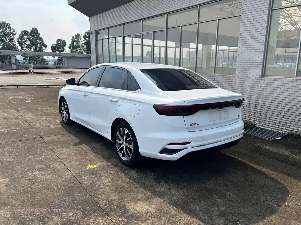Geely Emgrand — миниатюра 8