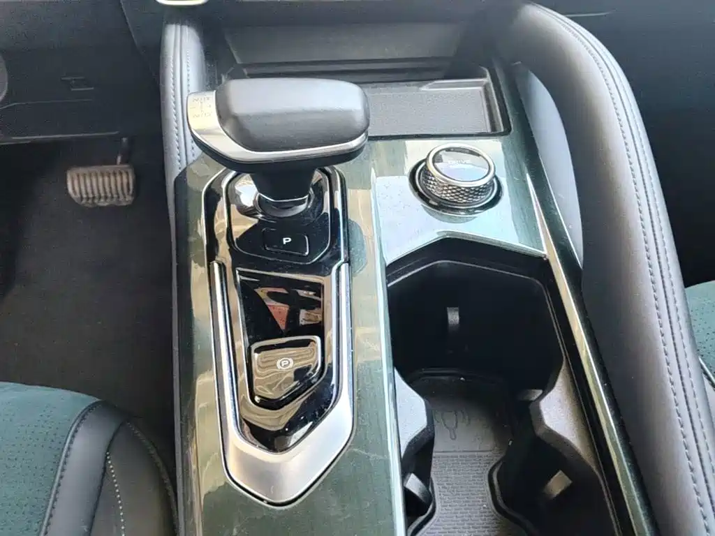 Geely Xingyue L — миниатюра 14