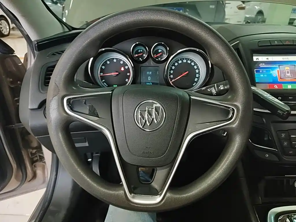 Buick Regal — миниатюра 11