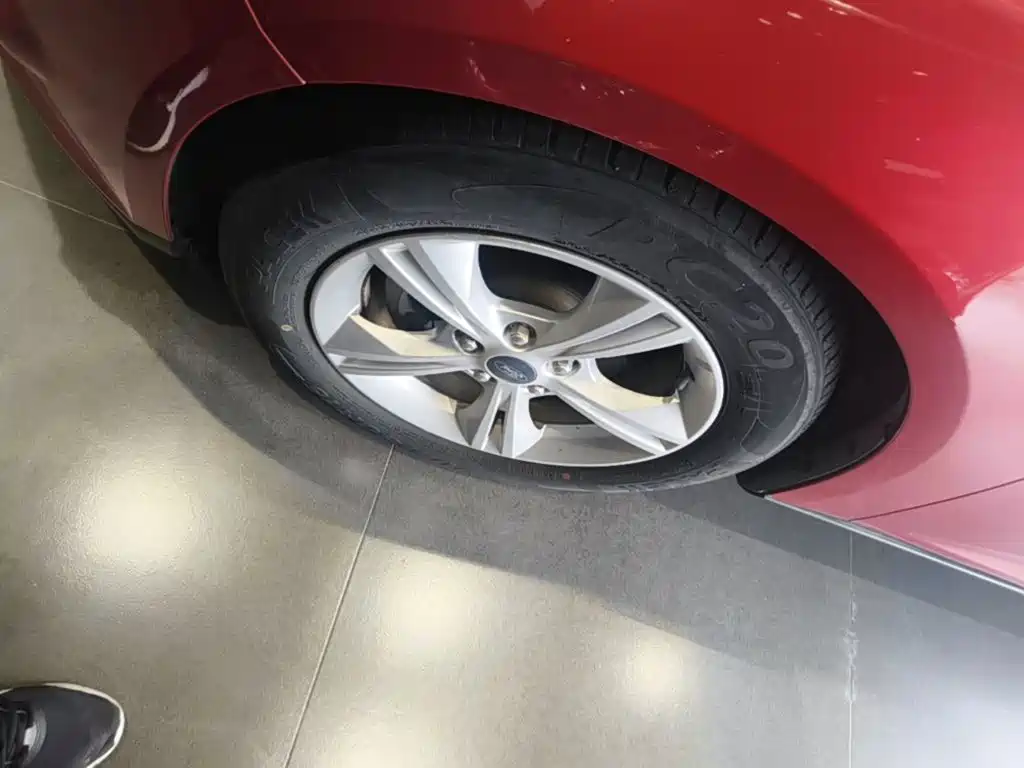 Ford Focus — миниатюра 23