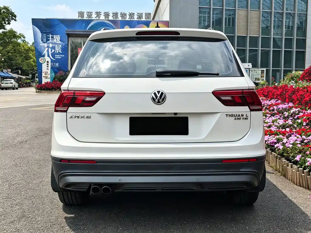 Volkswagen Tiguan L — миниатюра 12