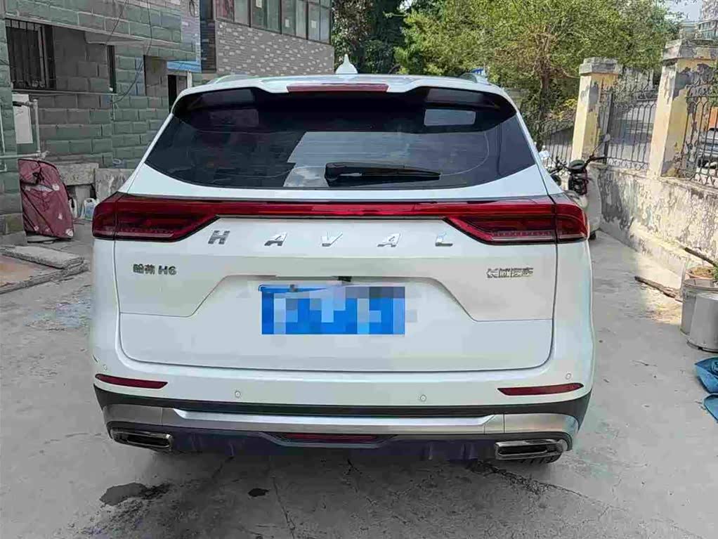 Haval Haval H6 1.5 л 2024 г. Белый, пробег 20000 км