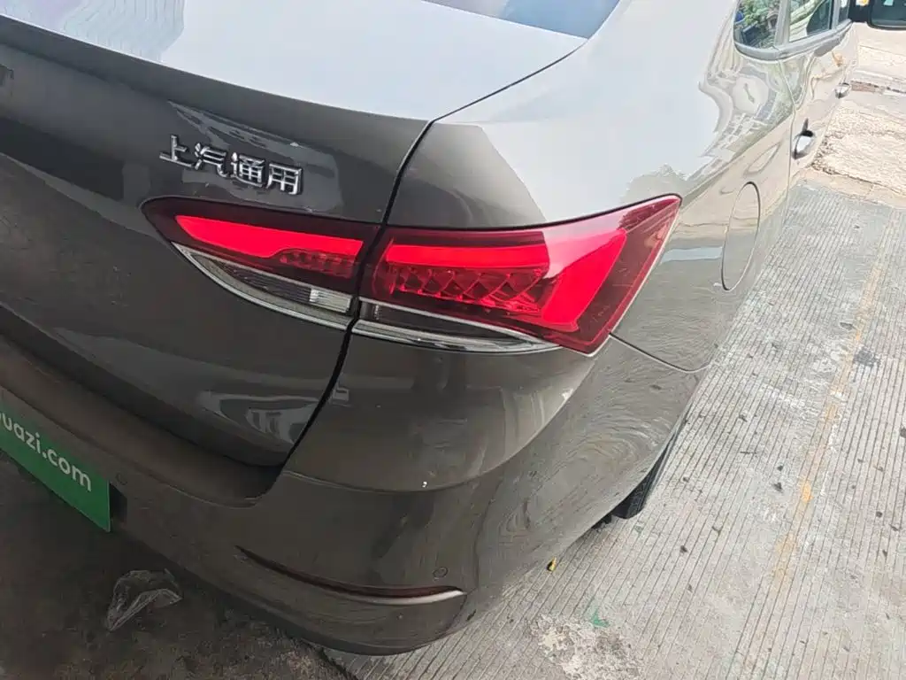 Buick Excelle — миниатюра 8