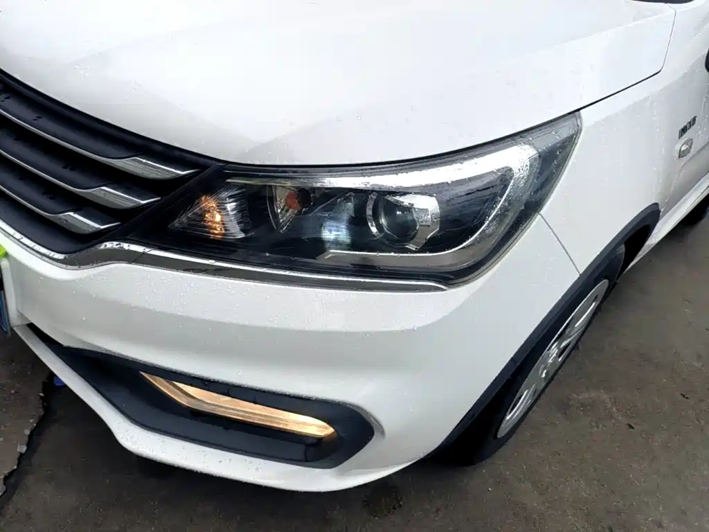 Baojun 310W — миниатюра 24