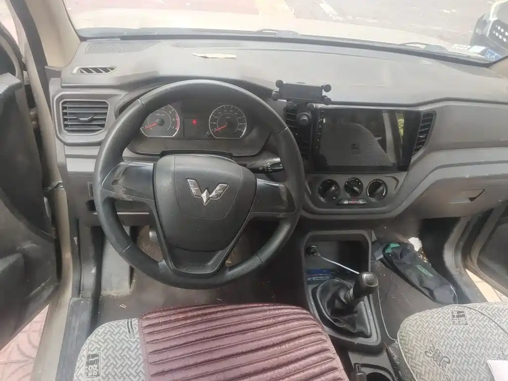 Wuling Hongguang V — миниатюра 12