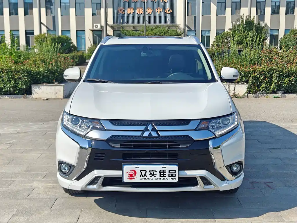 Mitsubishi Outlander — миниатюра 2