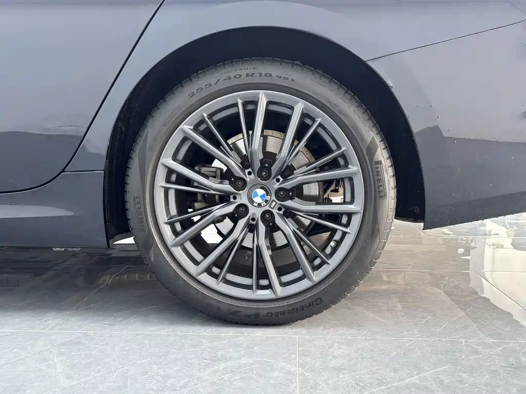 BMW 3 Series — миниатюра 14