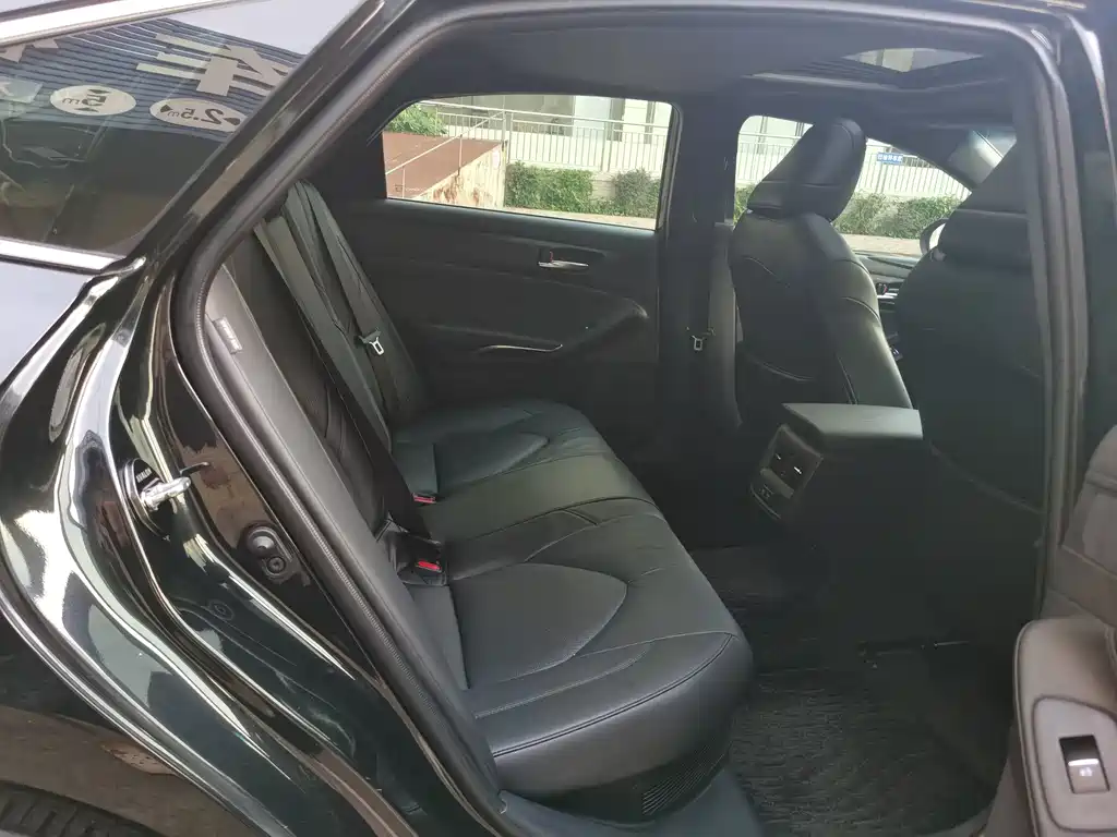 Toyota Avalon — миниатюра 11