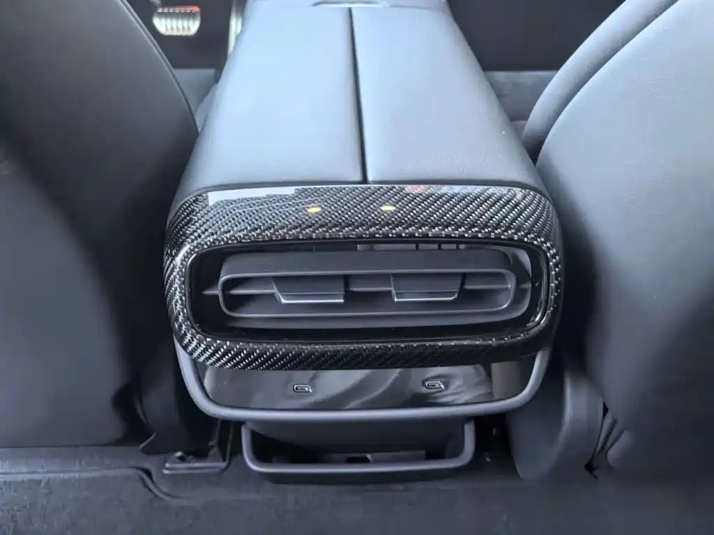 XIAOMI CAR XIAOMI SU7 ULTRA