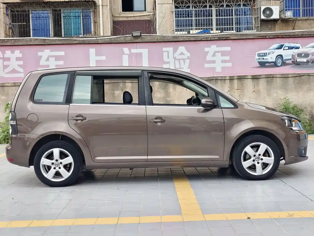 Volkswagen Touran — миниатюра 5