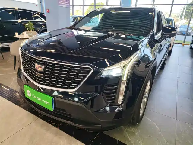 CADILLAC XT4