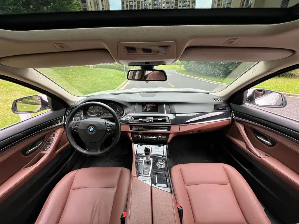 BMW 5 Series (Import) — миниатюра 19