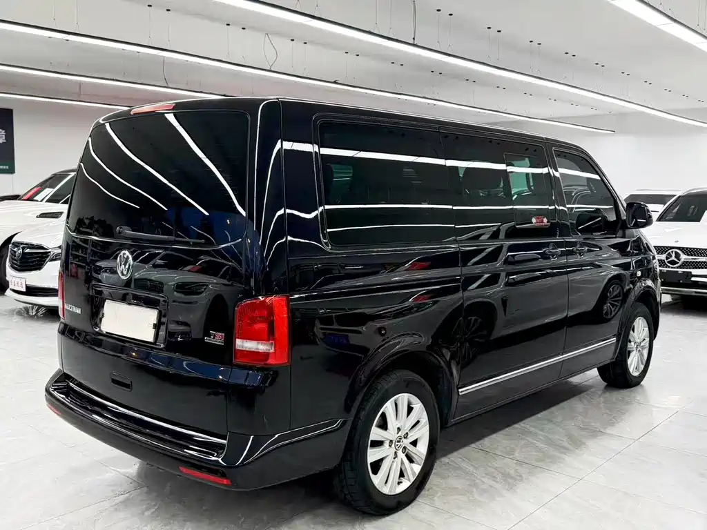 Volkswagen Multivan — миниатюра 6