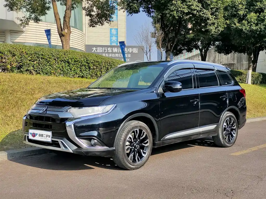 MITSUBISHI OUTLANDER