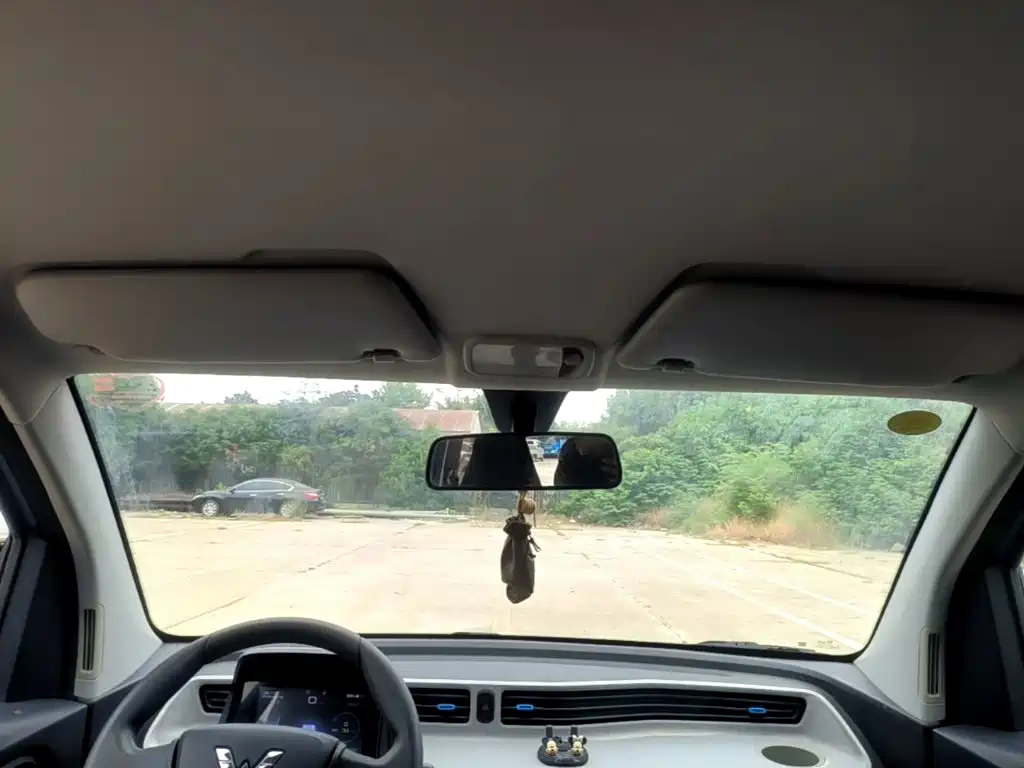 Wuling MINIEV — миниатюра 18