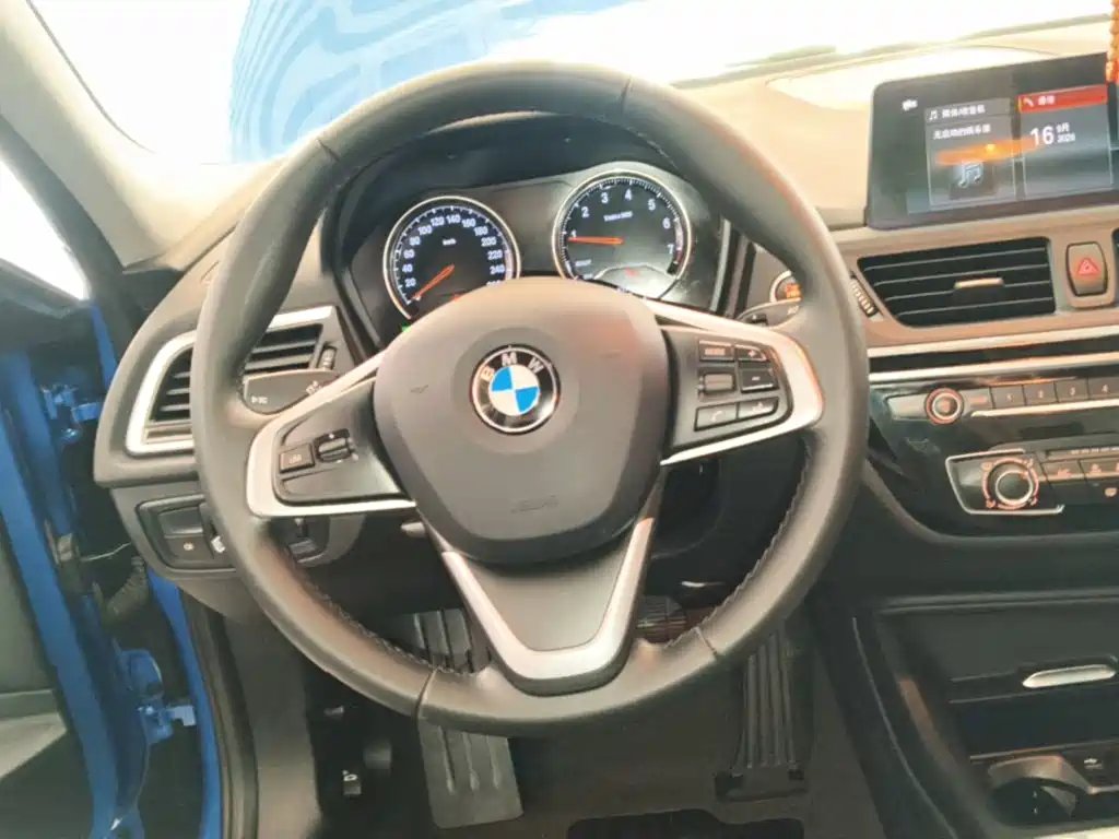BMW 1 Series — миниатюра 11