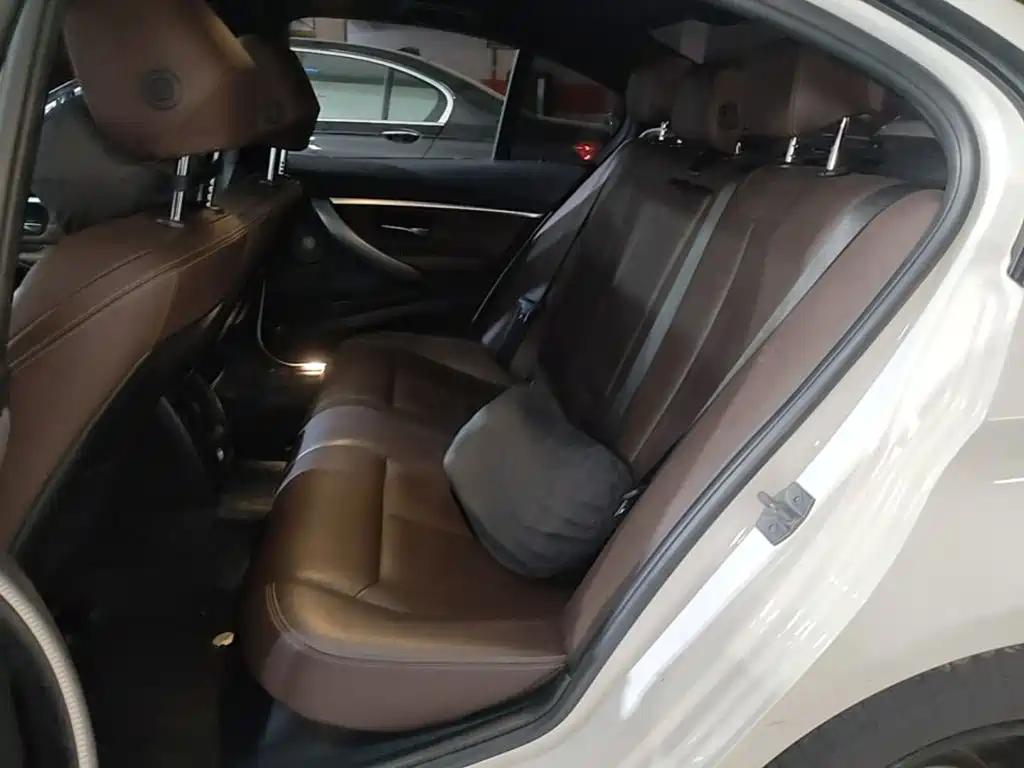 BMW 3 Series — миниатюра 17