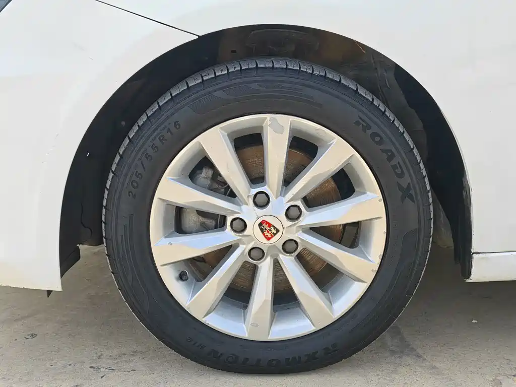 Roewe i6 Classic — миниатюра 8