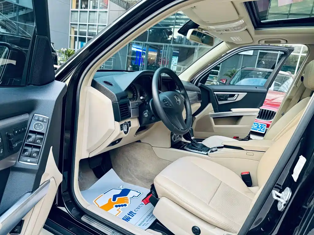Mercedes-Benz GLK-Class (Import) — миниатюра 10