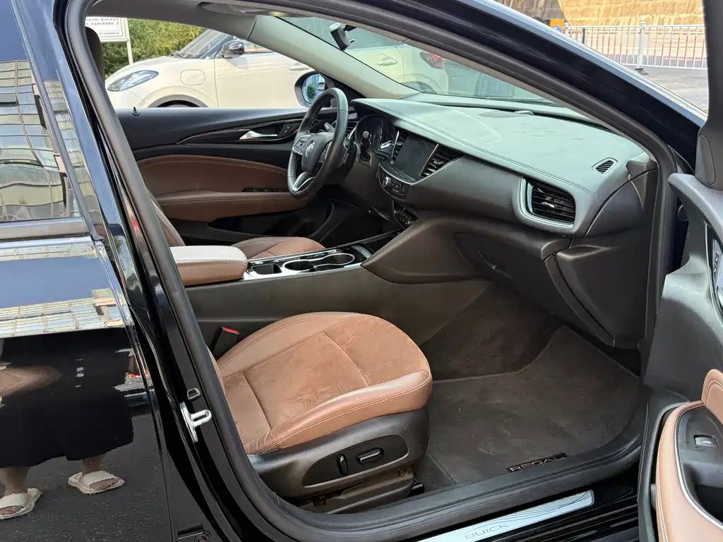 Buick Regal — миниатюра 8