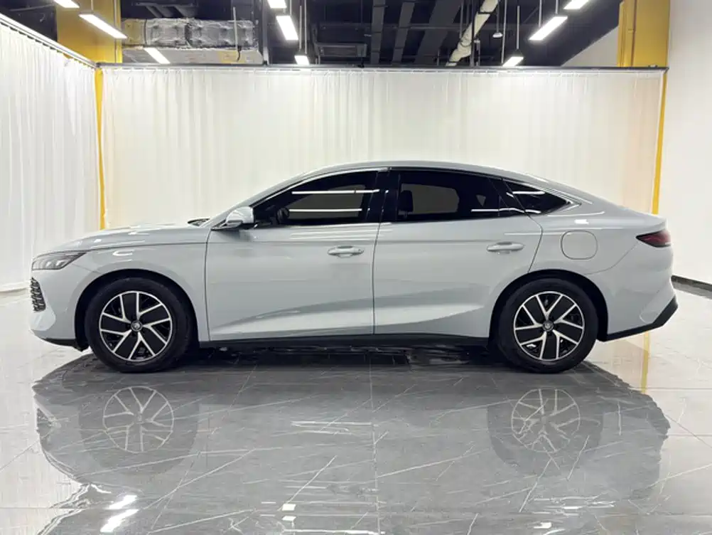 BYD Qin L — миниатюра 3