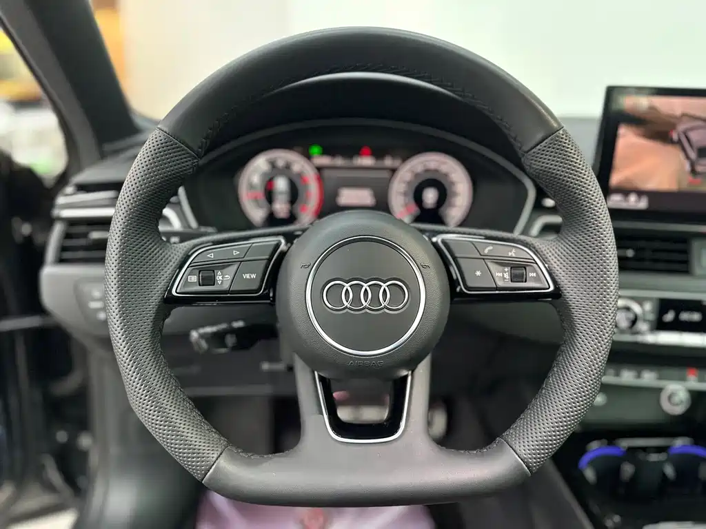 Audi A4L — миниатюра 8