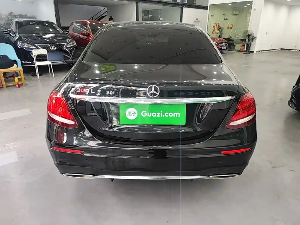 Mercedes-Benz E-Class — миниатюра 6